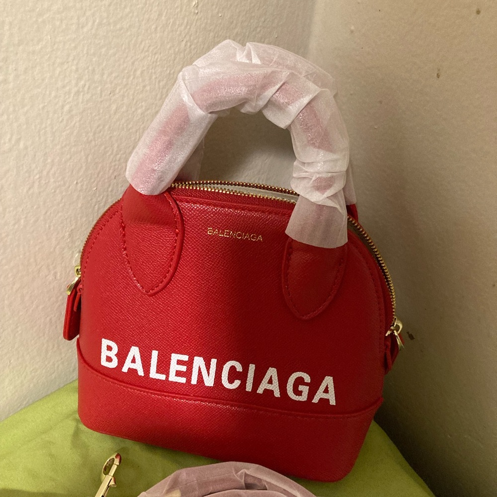 BALENCIAGA
Ville Small Logo Calfskin Top-Handle Bag